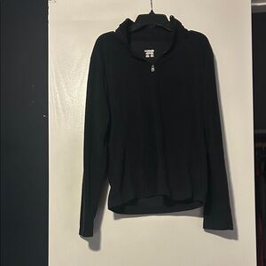 Columbia Women's Classic Black quarter zip sweatshirt